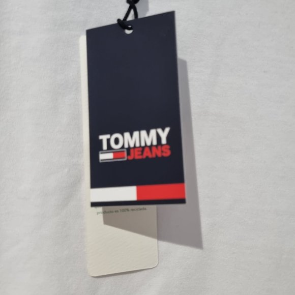 Tommy Hilfiger Tommy Jeans Badge Crew Neck Shirt Women's White Crew Neck Shirt - Picture 9 of 9